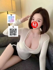 外表溫柔有氣質，實際上騷得讓人受不了💦  主動舔、會騎乘、會夾又會喊，高潮時全身發