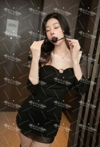 名前：夜月 玲奈（やつき れいな） 国籍：日本🇯🇵 体型：165cm・58kg・Dカップ 年齢