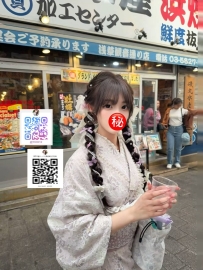 臉蛋清純像學生妹，一開口卻讓人直接想把她壓床上。奶軟會抖、下面又濕又緊，還會主