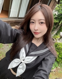 身長：164cm 年齢：26歳 カップ：Cカップ 体重：45キログラム